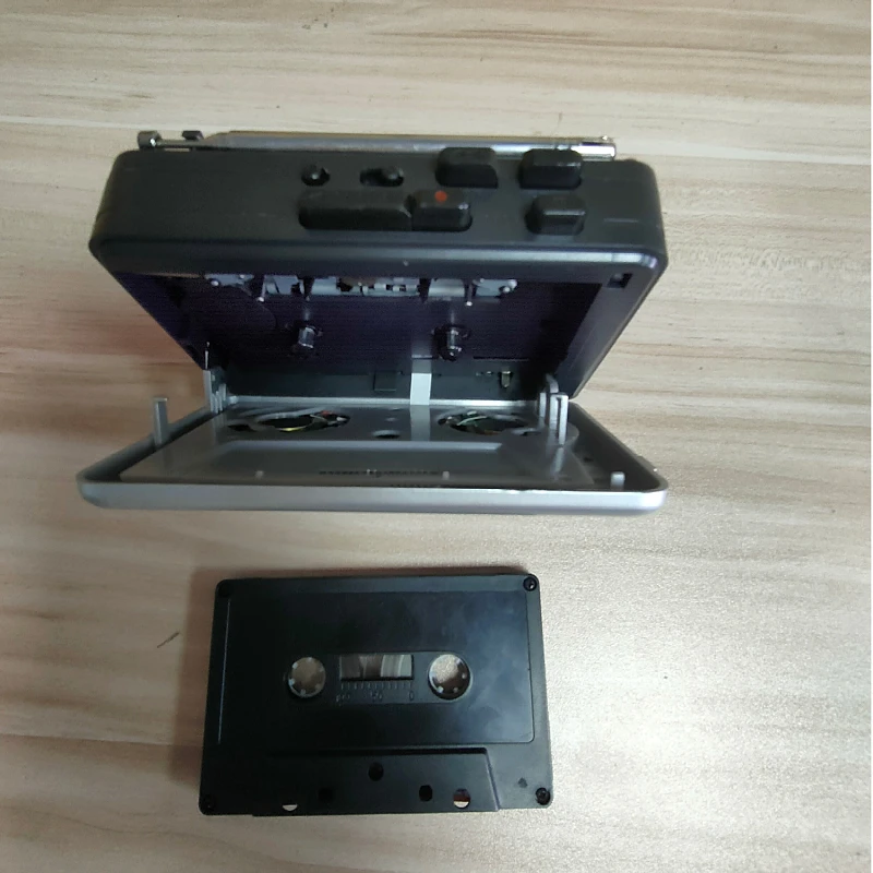 Factory High Quality  Battery Power Cassette Walkman Tape Recorder And Player