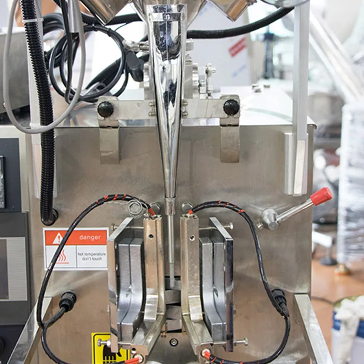 Qualipak Automatic plastic bag liquid fruit juice ice lolly popsicle filling sealing packing machine price