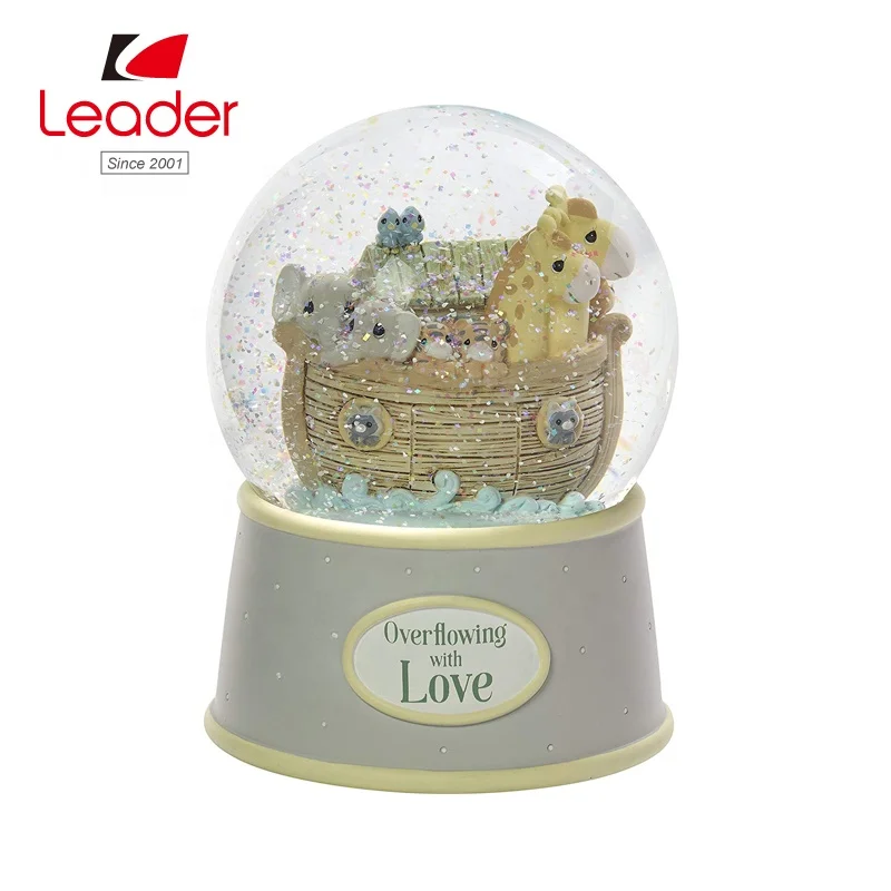 Promotional Gifts Polyresin Custom Snowglobe Glass Snowball Animal Snow Globe