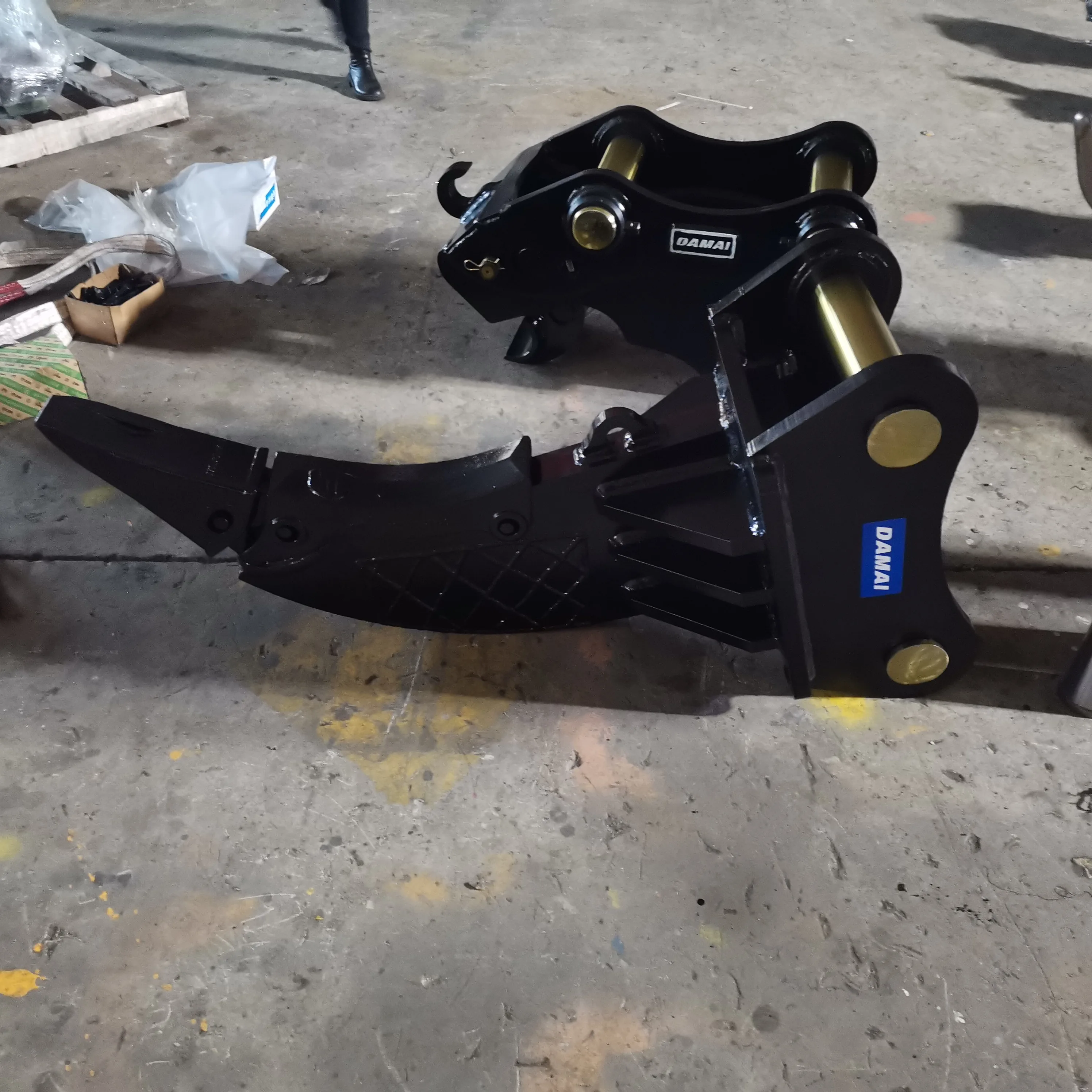 Yantai Factory Single Tooth Ripper Excavator With D85/Deawoo 150 teeth