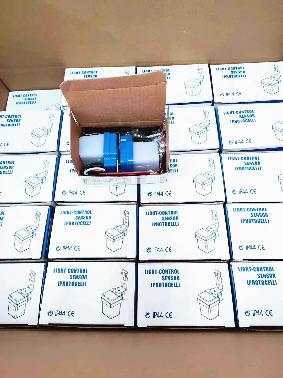 AS22010  Grey 10A sunset ON sunrise OFF AUTO  Photocell  light control switch/light sensor switch street light control