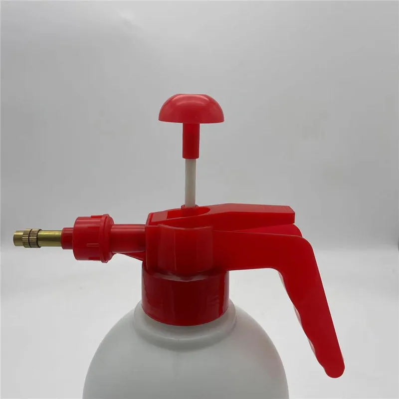 Red practical and affordable garden sprayer nozzle can switching spray mode watering nozzle