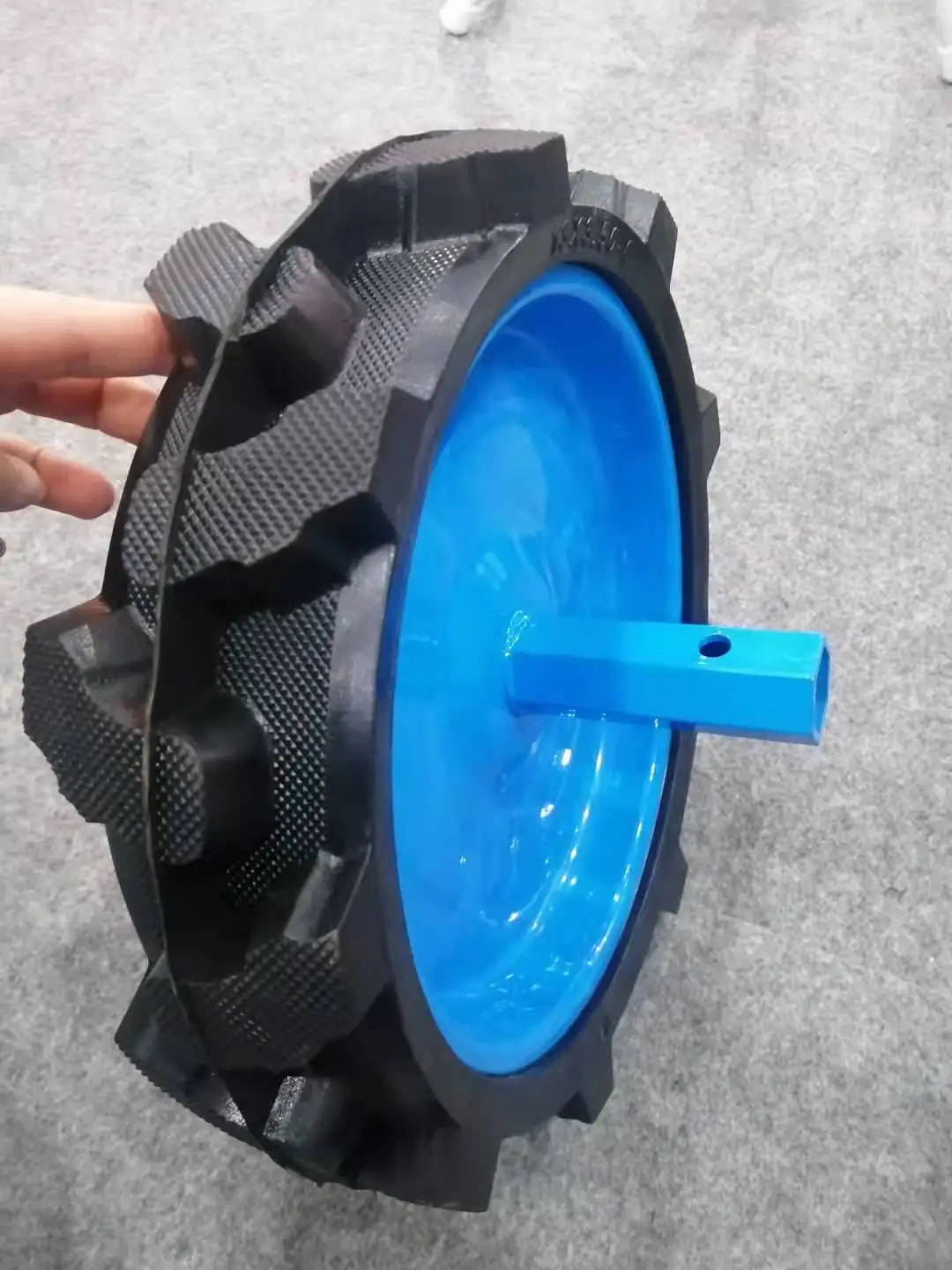 Customizable OEM solid rubber tires for mini tiller rubber tires