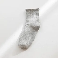 Wholesale Custom Logo Letter Fashionable Gym White Mens Terry Sport Quarter Socks