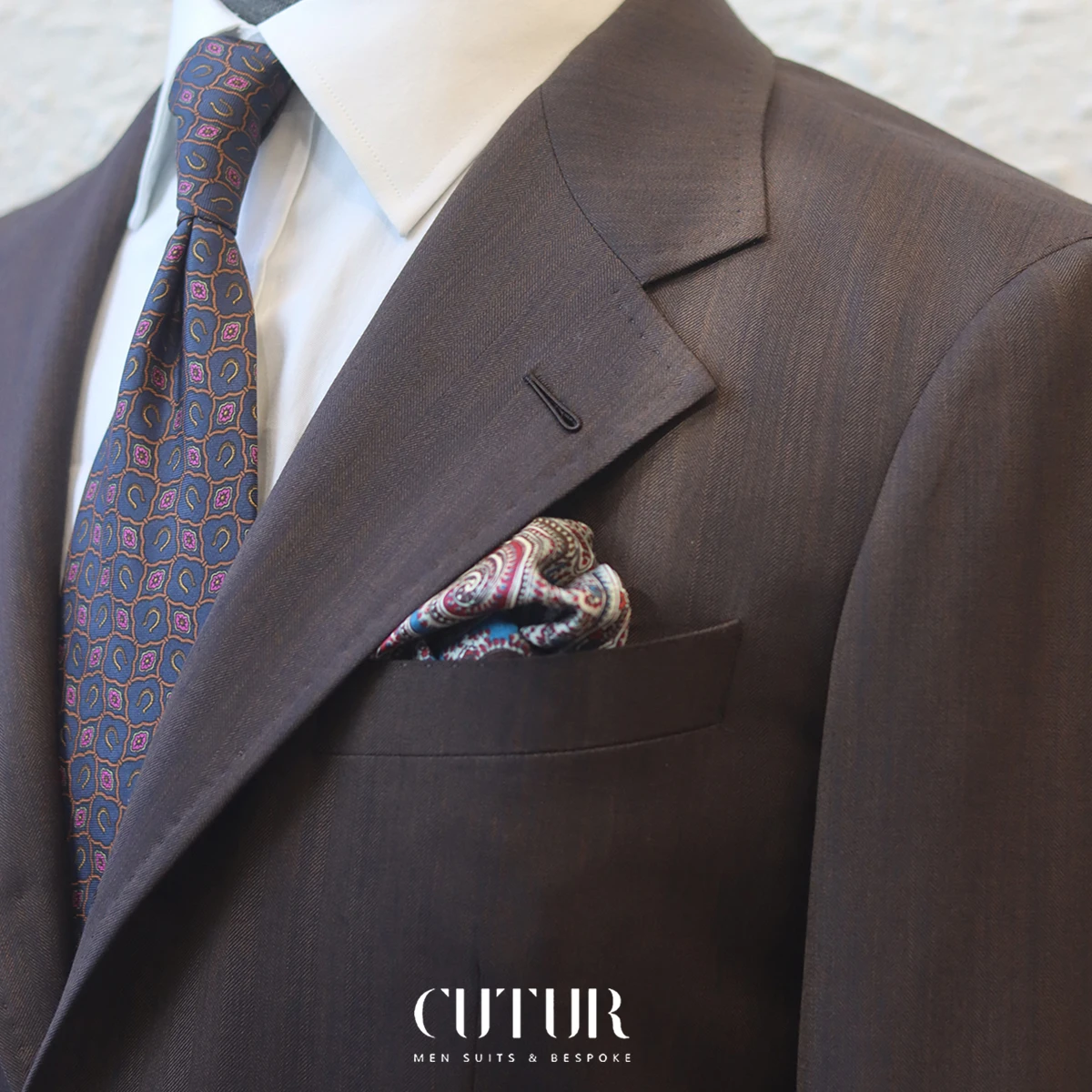 CMT Half Hand Made Italian Style Suit No Shoulder Pads Bespoke Tailor Custom Mens Suit  Factory For Tailor Shop