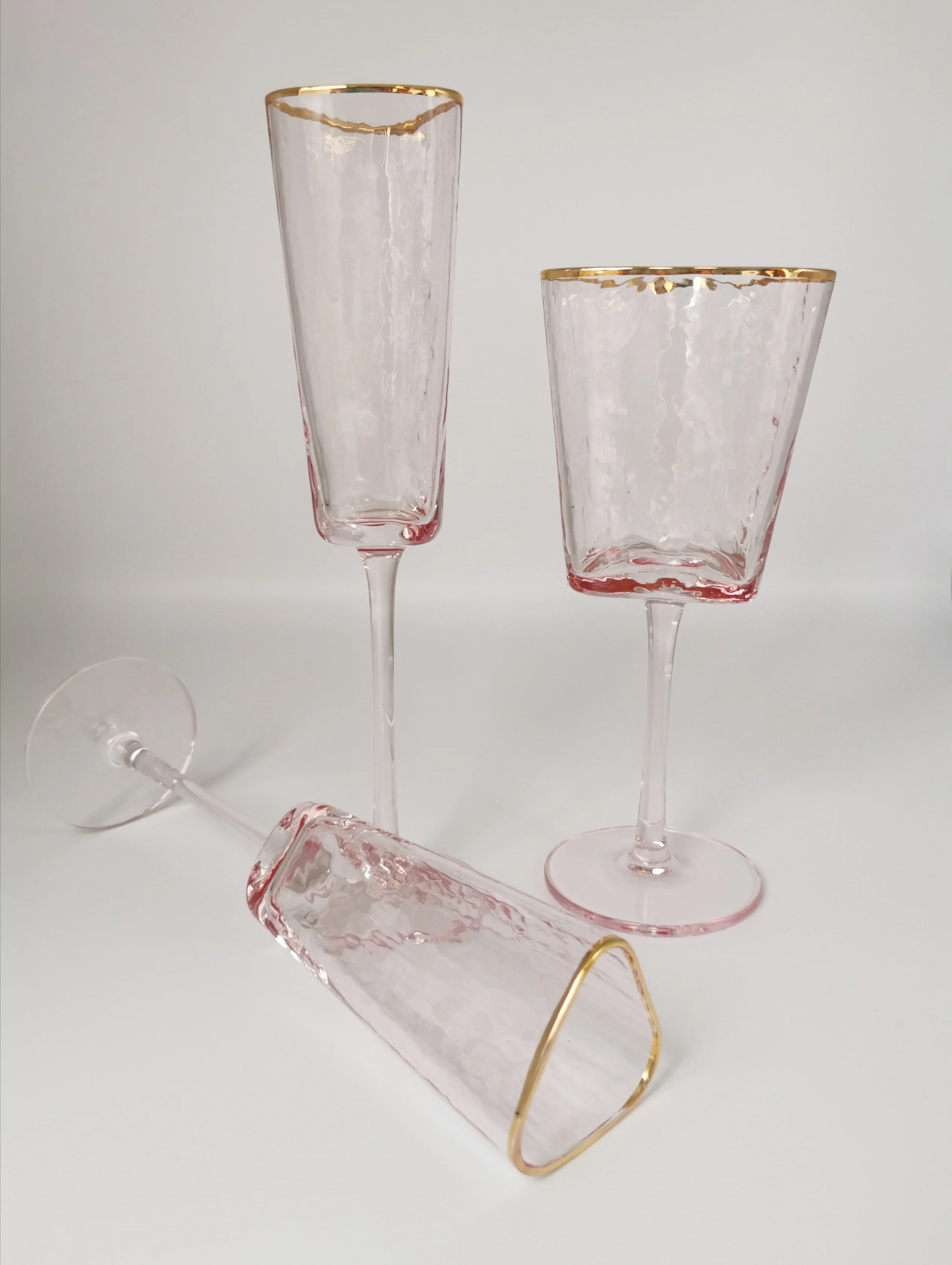 
Hot selling handmade colored elegant goblet wine bottles 750 ml glass 