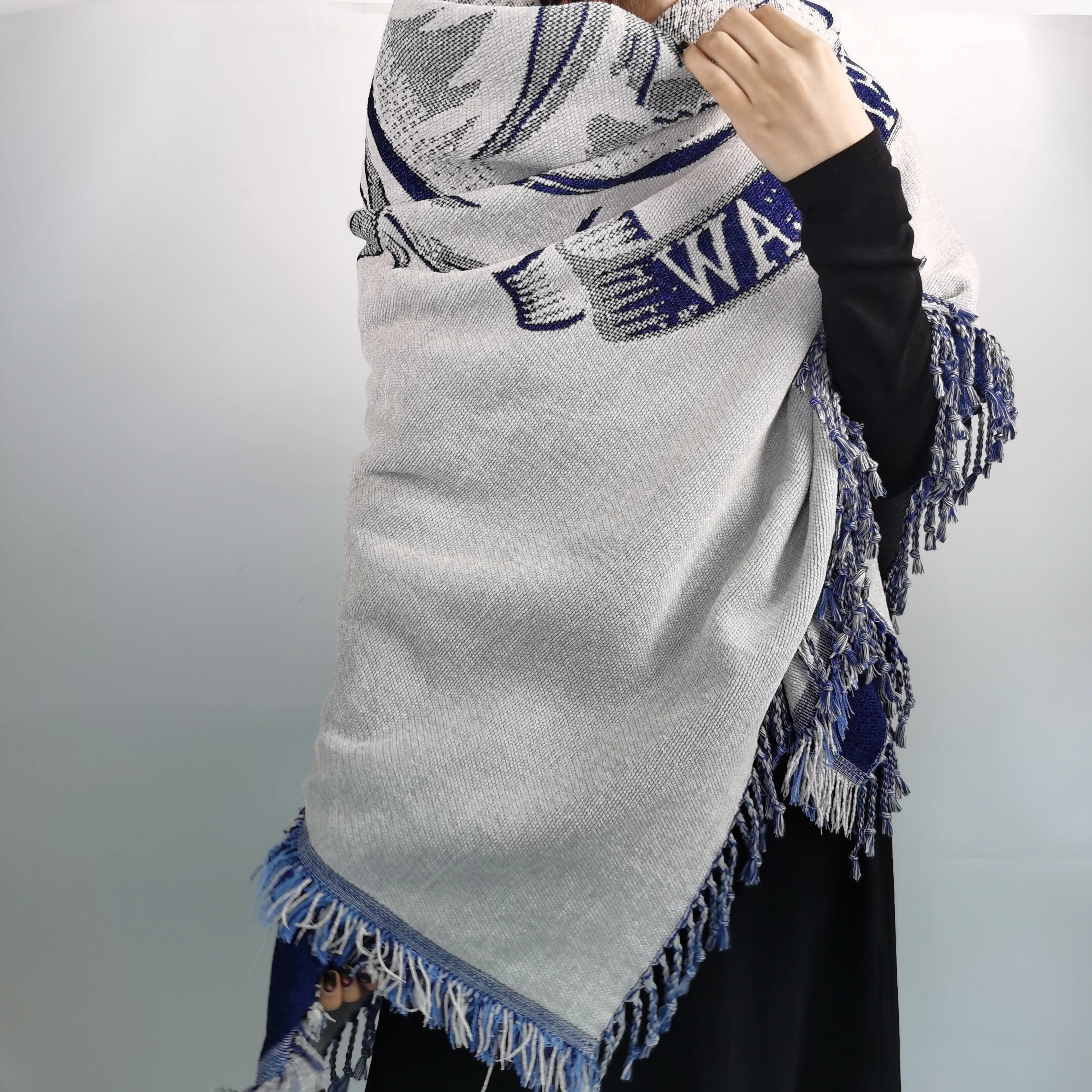 Cotton and Polyester Blankets Wholesale Custom Sublimation Printing Cotton Polyester Woven Retro Tapestry Jacquard Throw Blanket