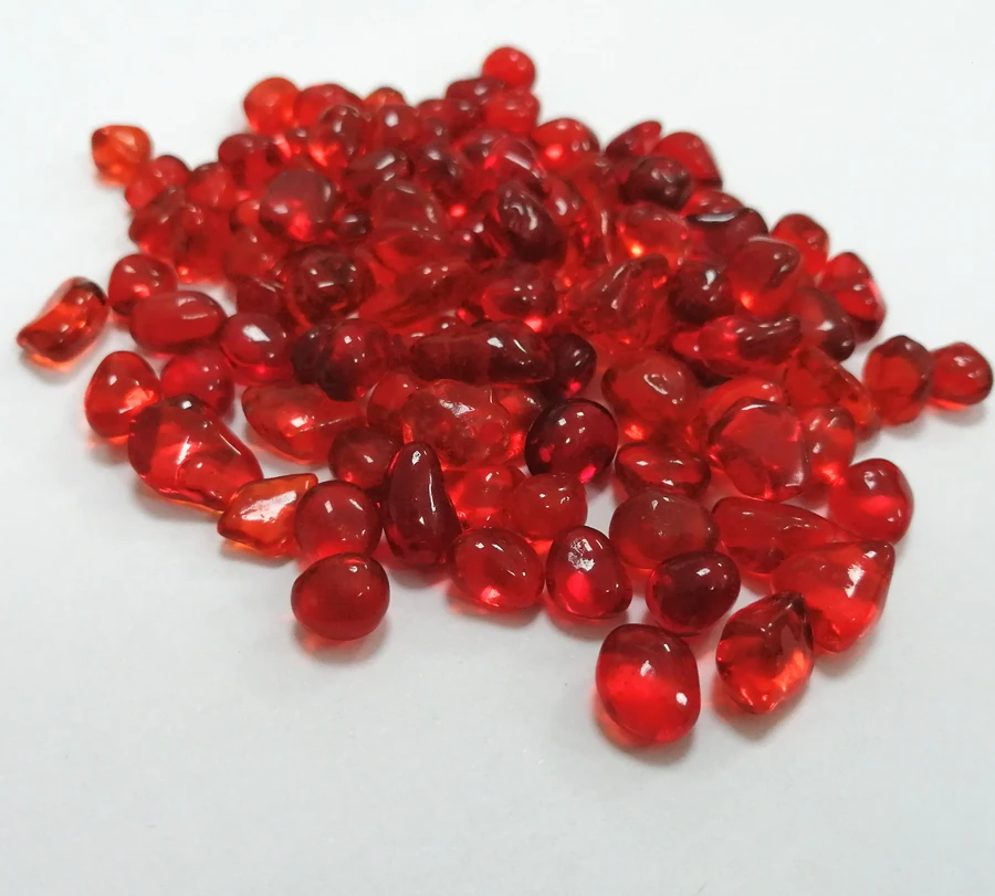 Factory price 6-9mm red irregular glass bead glass pebble for swimming pool interior finish