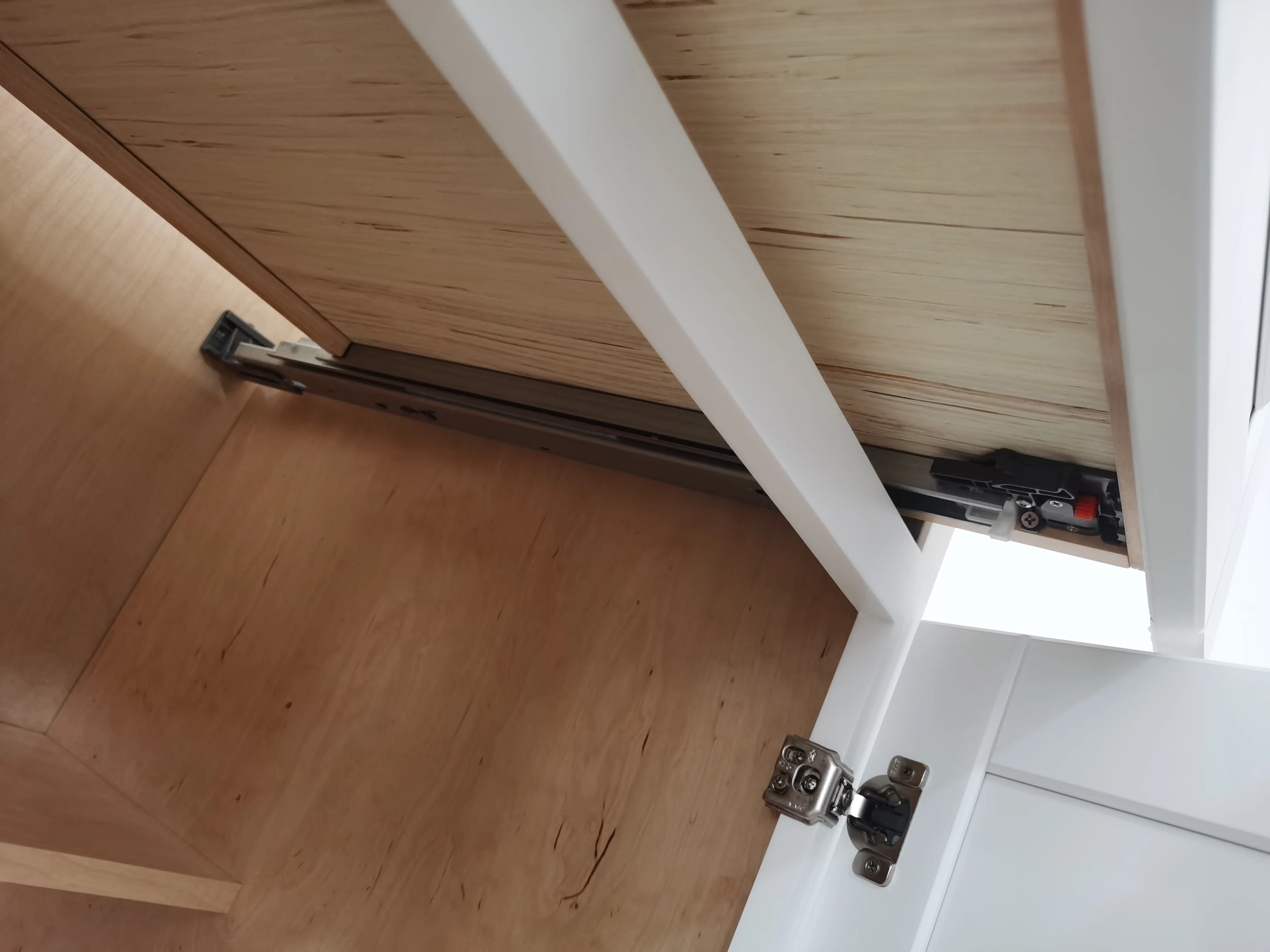 Newly RTA Solid Wood Kitchen Cabinet Accessories and Cabinetry Designs