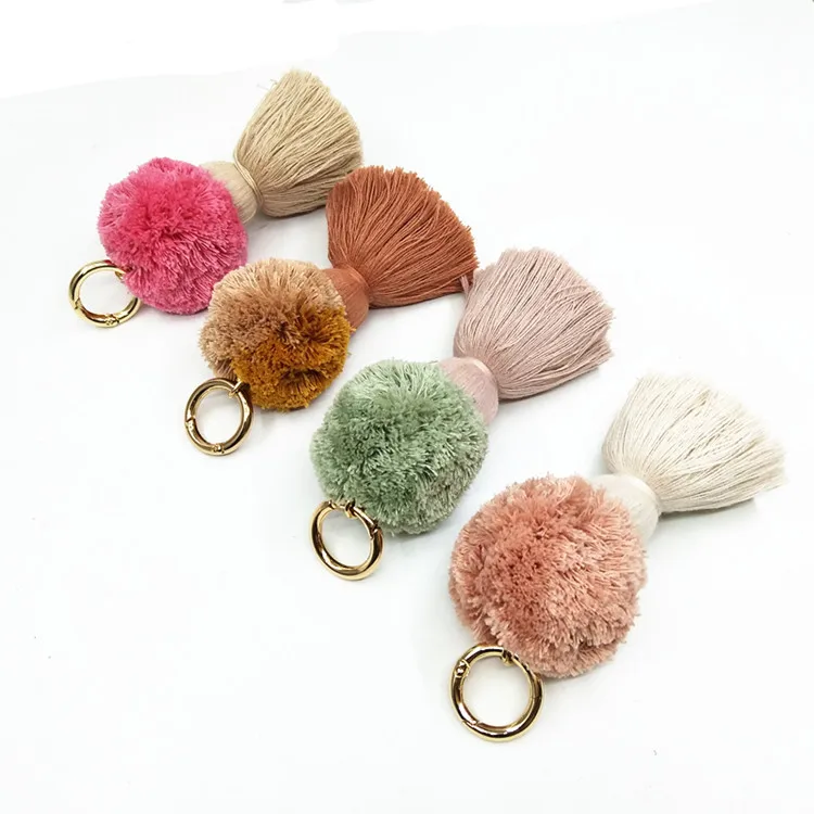 
Wholesale Cotton pompom keychain for straw handbag & tassel pompom for handbag& pompom tassel for backpack 