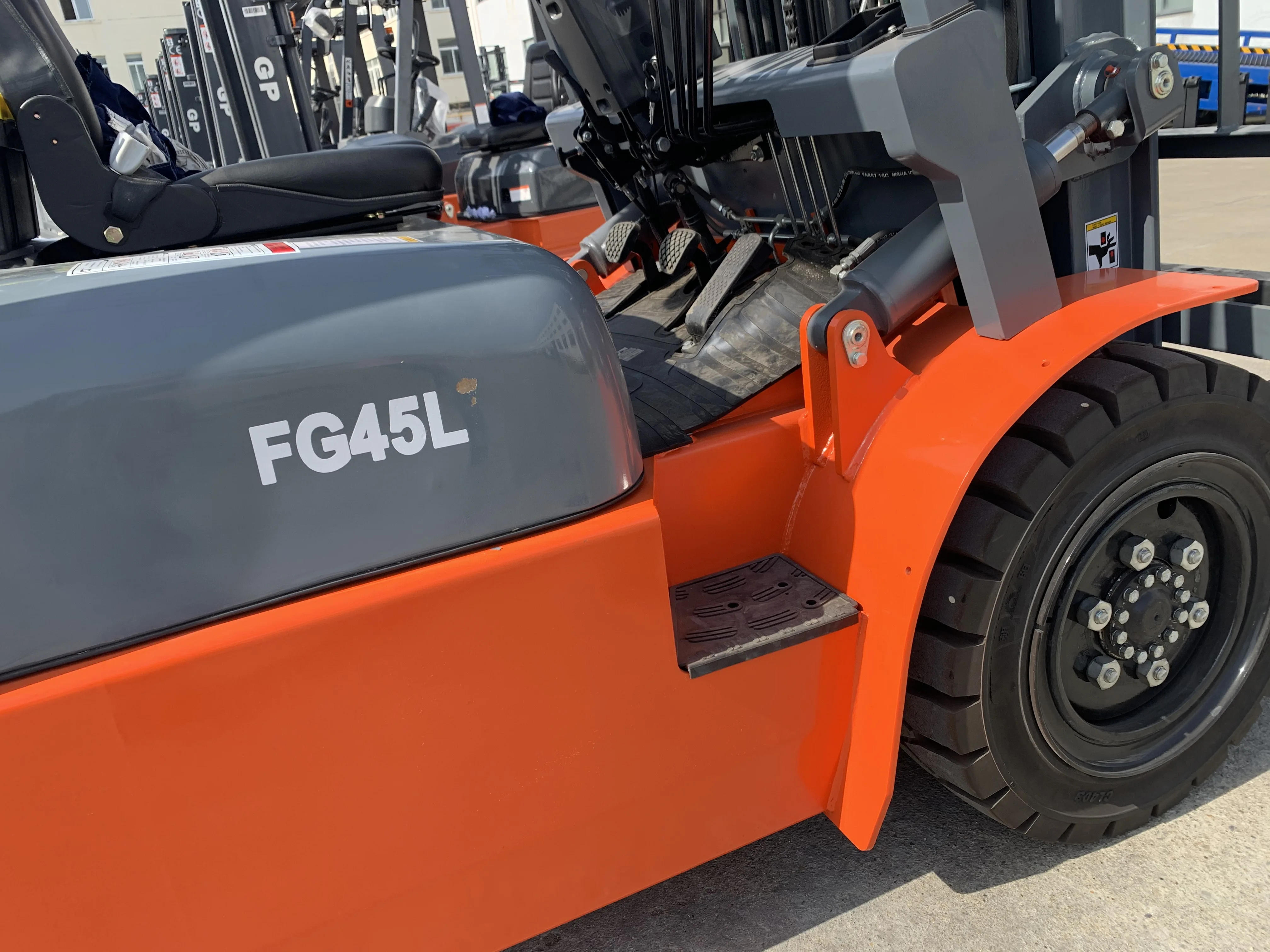 Gasoline Forklift FG45 lifting height 3000mm LPG Forklift Truck for sale