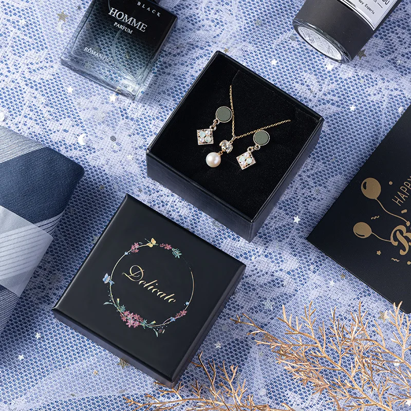 
2021 new style luxury convenient 5 cm cardboard gift paper jewelry ring box with sponge fancy custom small 2 pieces wholesale 