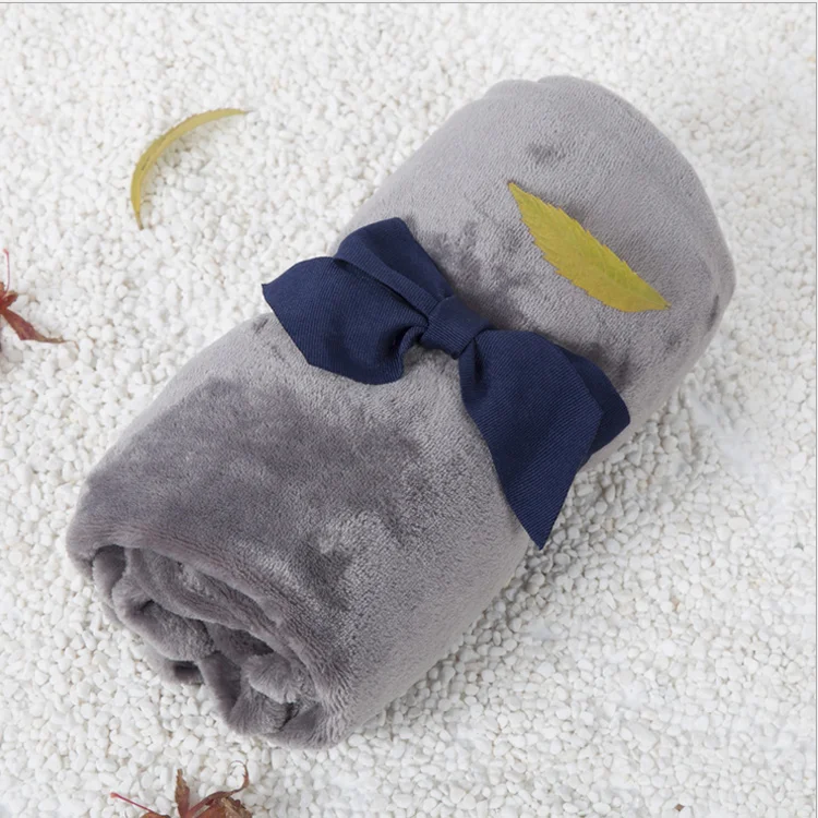 Wholesale Super Cozy Solid Color Sensory Flannel Fleece pink  Blanket Polyester