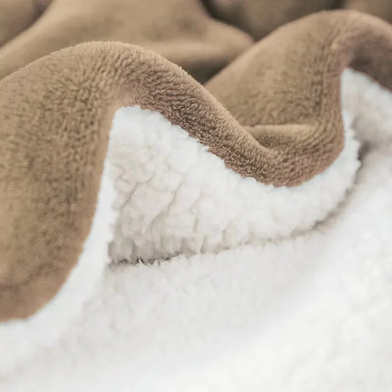Cheap Price Solid Color Sherpa Blanket Double Layer Flannel Sherpa Fleece Weighted 100% Polyester Throw Blanket For Bedding