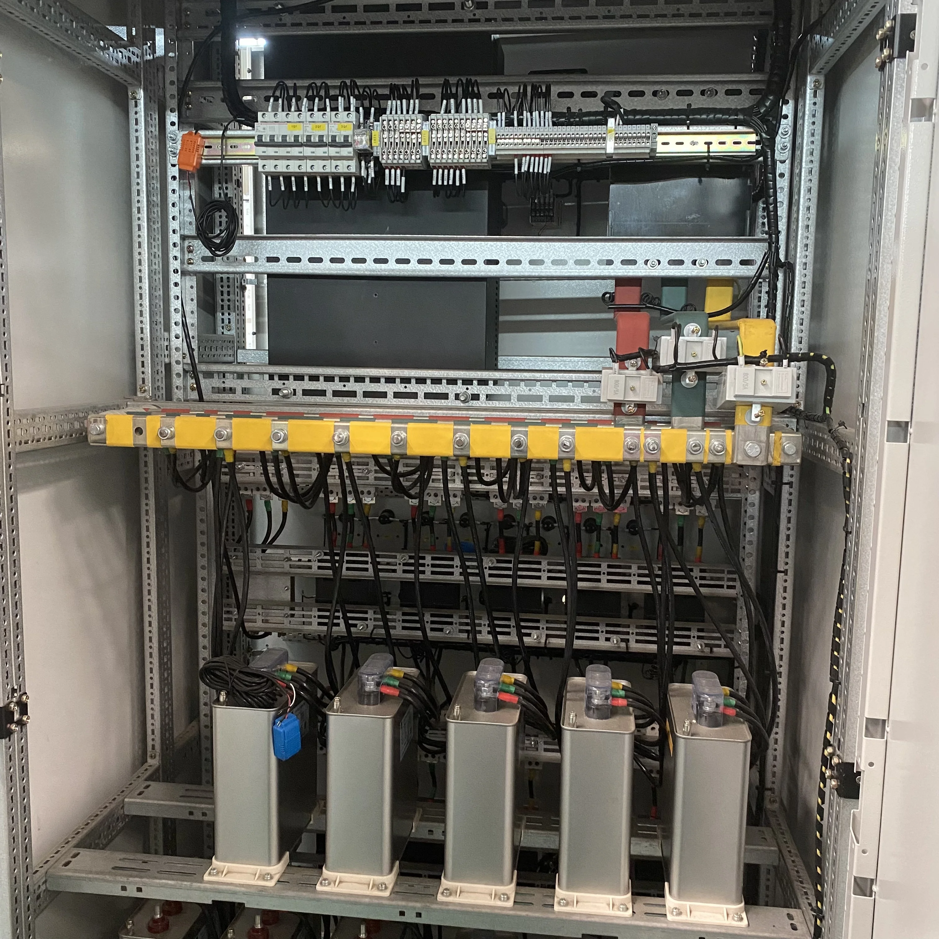 Низкая цена, индивидуальный низковольтный полный шкаф управления, электрический шкаф распределения питания