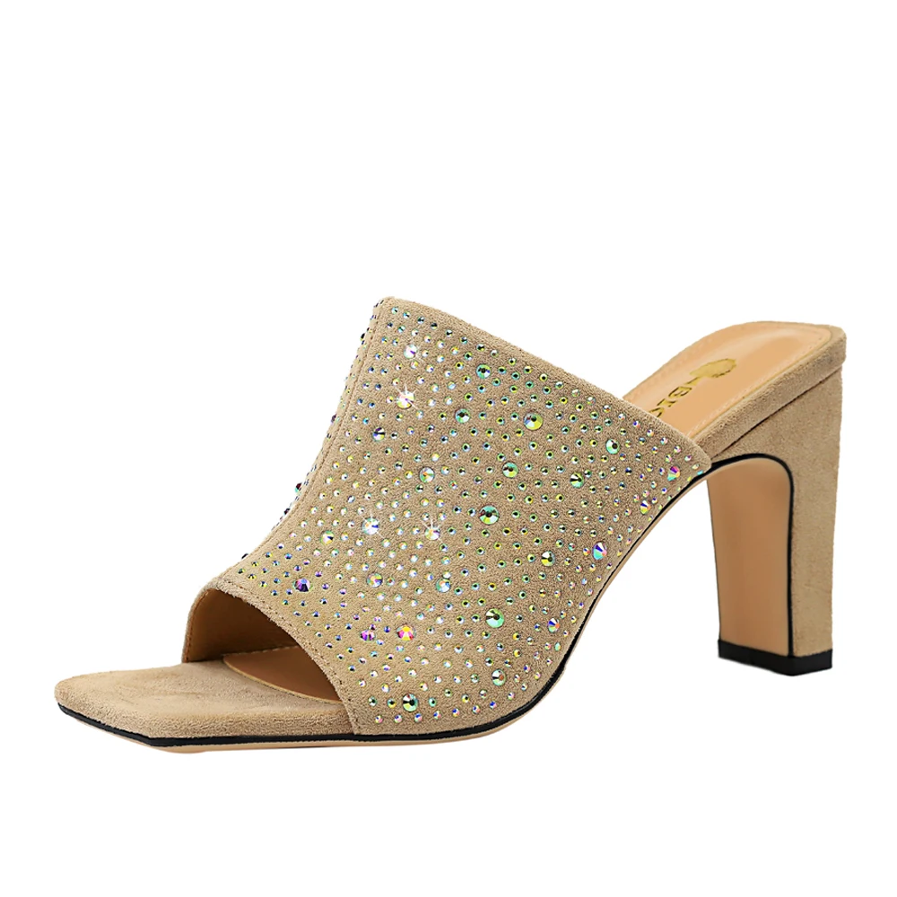 83-6 модных рубашек с цвет шлепанцы со стразами; С тонкой повязкой на толстом высоком каблуке открытым носком с квадратным носком замшевые слово со стразами женские тапочки; Летние туфли