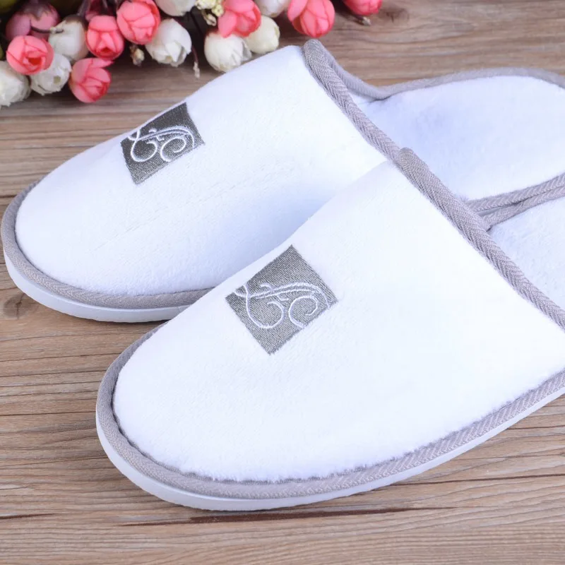 Wholesale Thick Non-slip Guest Room Supplies White Disposable Hotel Spa Slippers