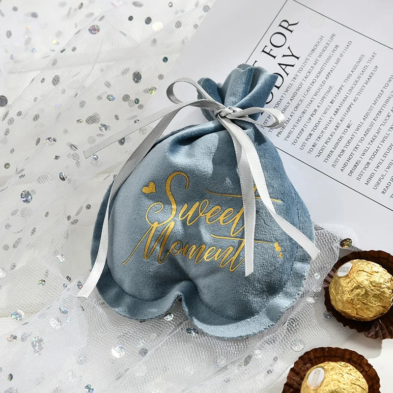 Wholesale Red Heart Birthday Christmas Wedding Gift Drawstring Velvet Cosmetic Jewelry Chocolate Candy Pouch Bag with Bowknot