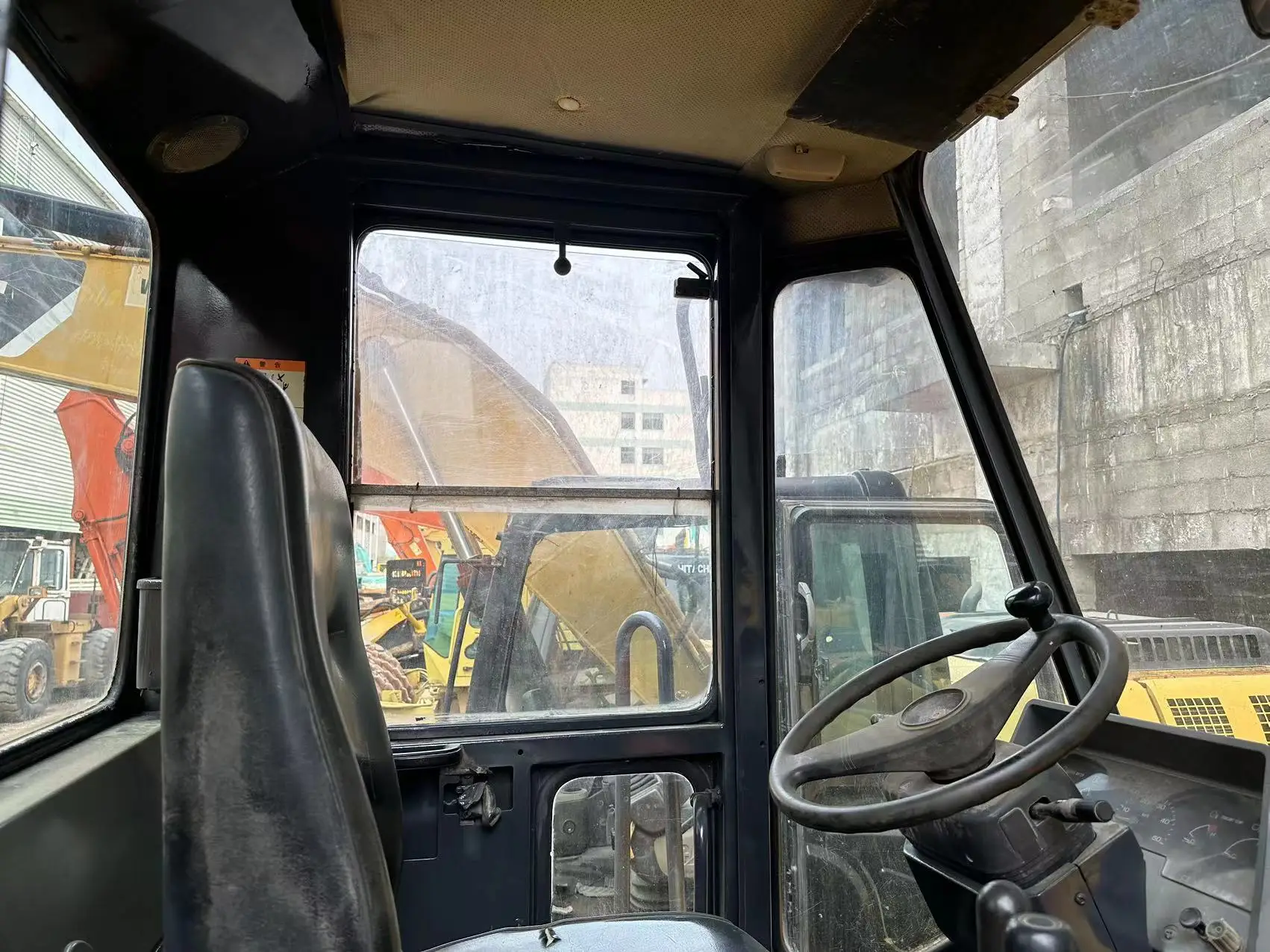 Отличное рабочее состояние подержанный колесный погрузчик Komatsu WA320 4 тонны 5 тонн высокая эффективность производства