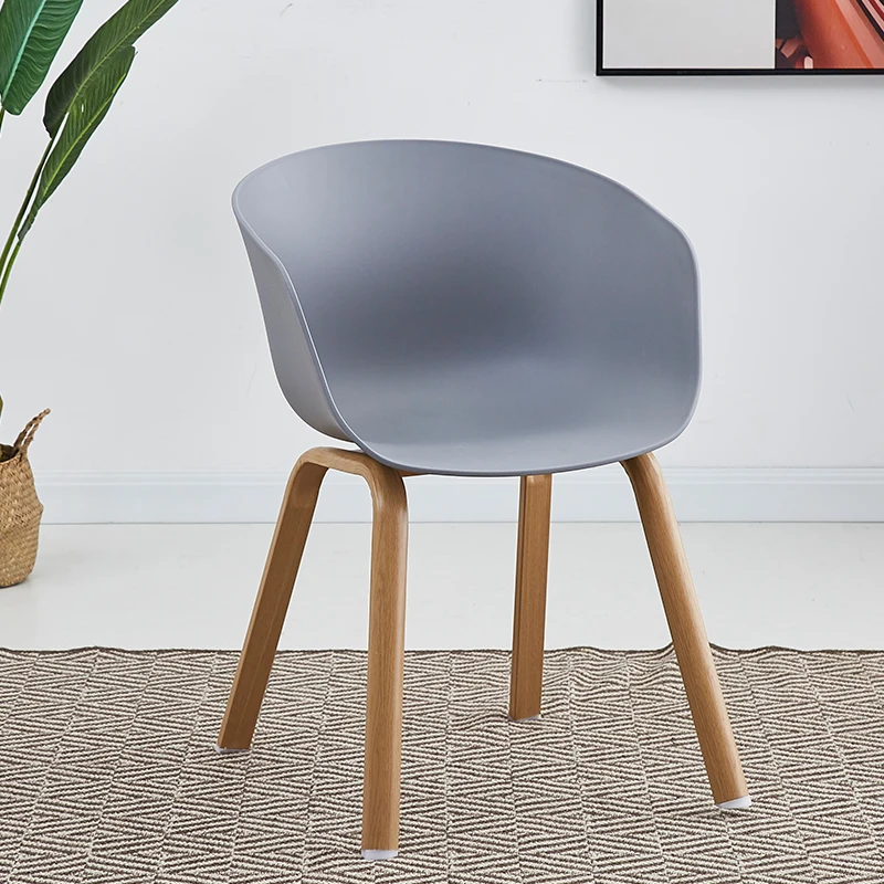 Оптовая продажа дешевая мебель для столовой кресло скандинавский полипропиленовый пластиковый обеденный стул с металлическими ножками