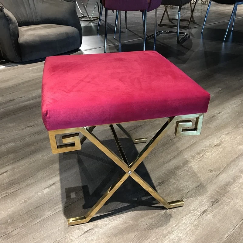 Pouf 2020 New Luxury Liftstyle Interior Design Small Fancy Stool Ottoman with Gold Brushed Frame and Button Tufted