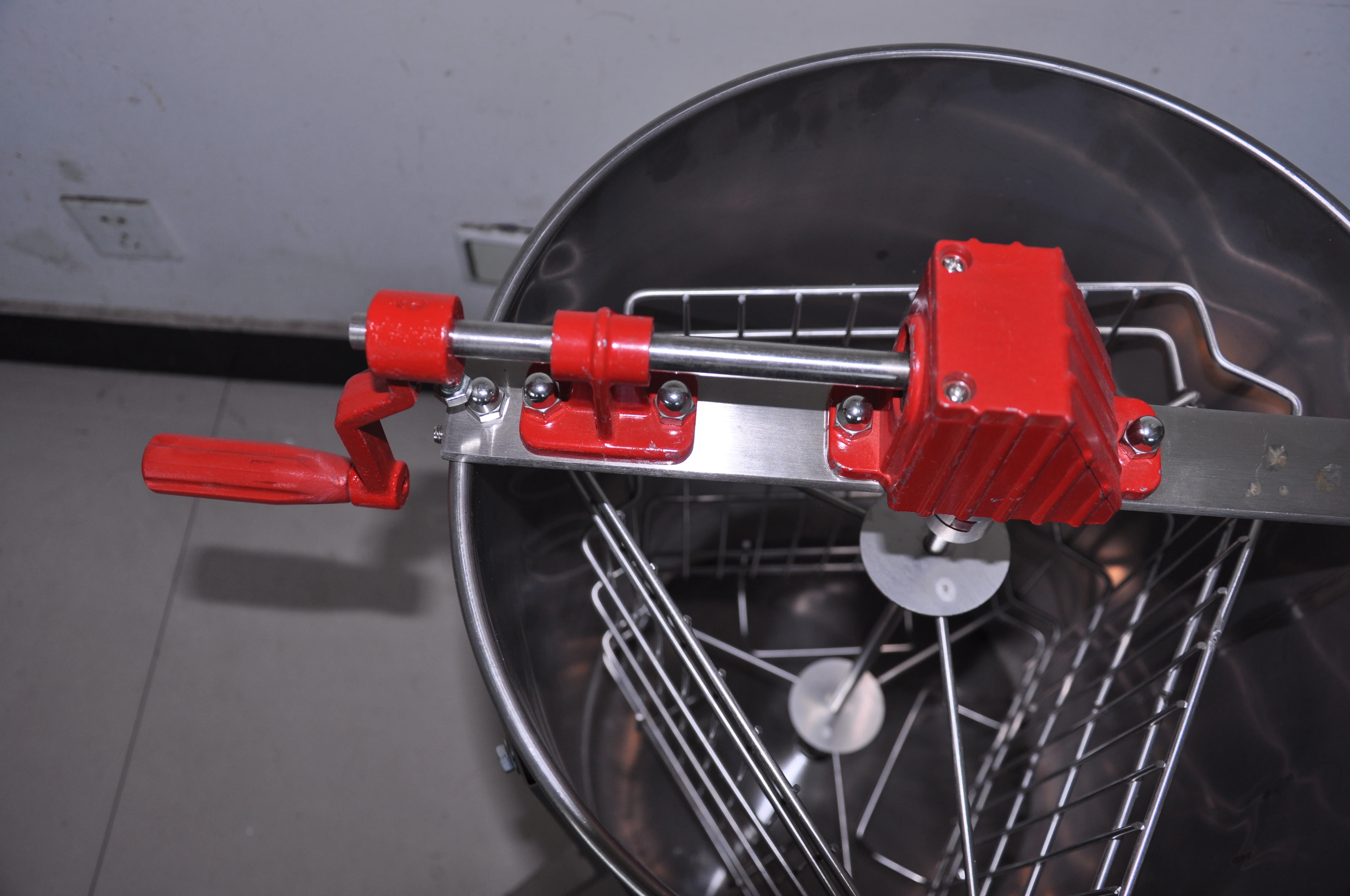 Plastic honey extractor centrifugal honey extractor