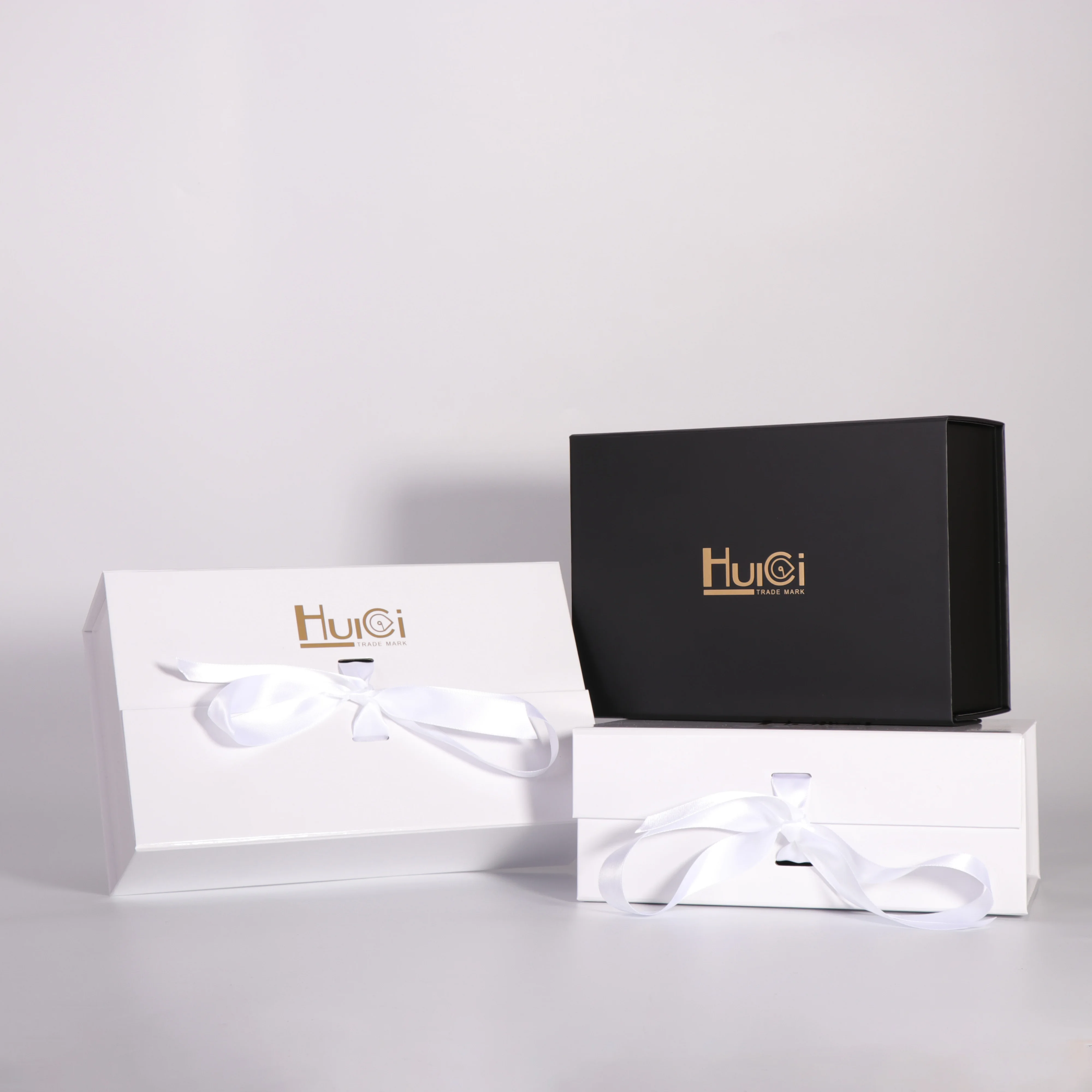 Custom Logo Gift Box Clothing Shoe Product Packaging Box Luxury Magnetic Jewelry Box With Handle