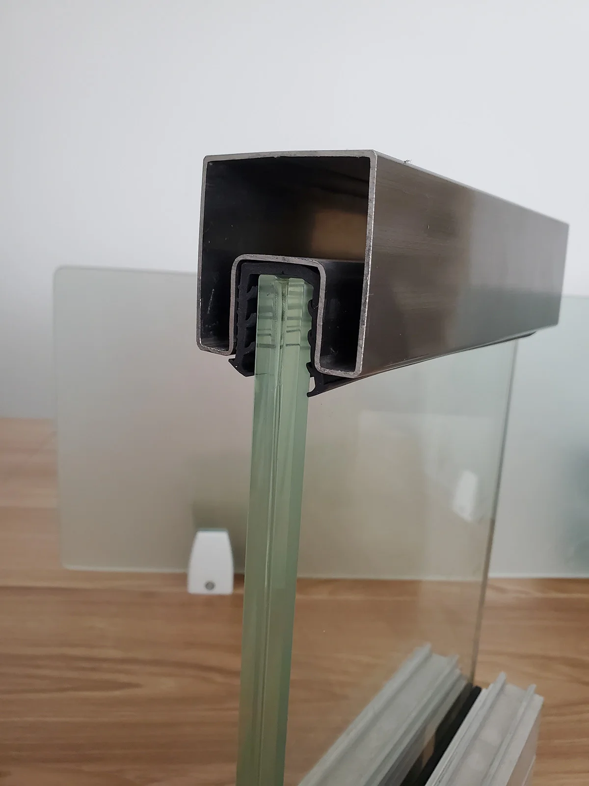 Customized Service Aluminum U Profile Stainless Steel Square Slot Cap Rail Fitting for Stair Terrace Glass Railing