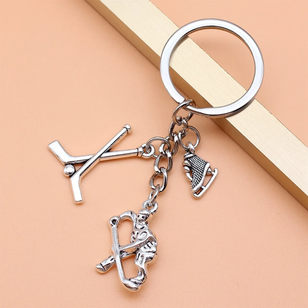 field hockey keychain Winter Skier Competition Sports Key chains Ski Key Rings hockey lovers Gifts Souvenir hockey puck keychain