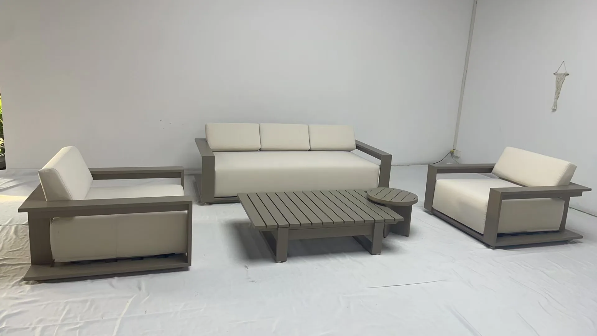 High End Nordic Style Garden Thick Aluminum Sofa Set Outdoor Villa Resort Beach Metal Durable Chair Bed