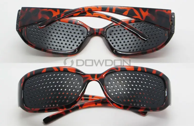 Leopard Frame Fashion Pinhole Glasses