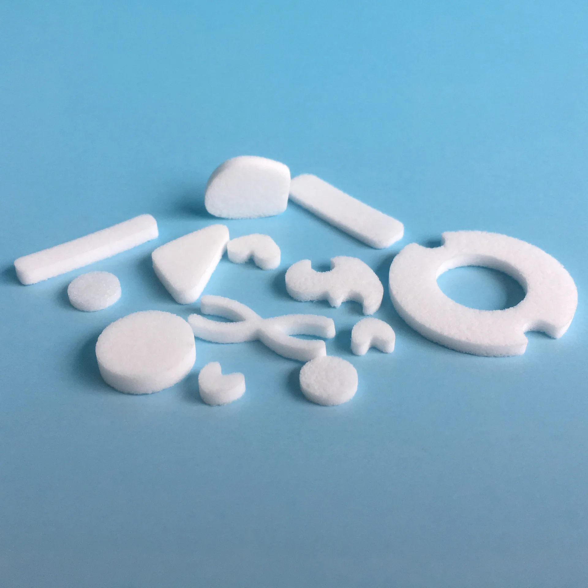 Stocked 6*50mm 7*68mm 8*70mm Replacement PE Fragrance Wicks Essential Oil Perfume Tablets Hard Absorb PE Filter Rods