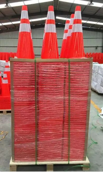 Manufacture 30/45/70/90cm PVC Road Safety Warning Cone and Security Equipments Construction