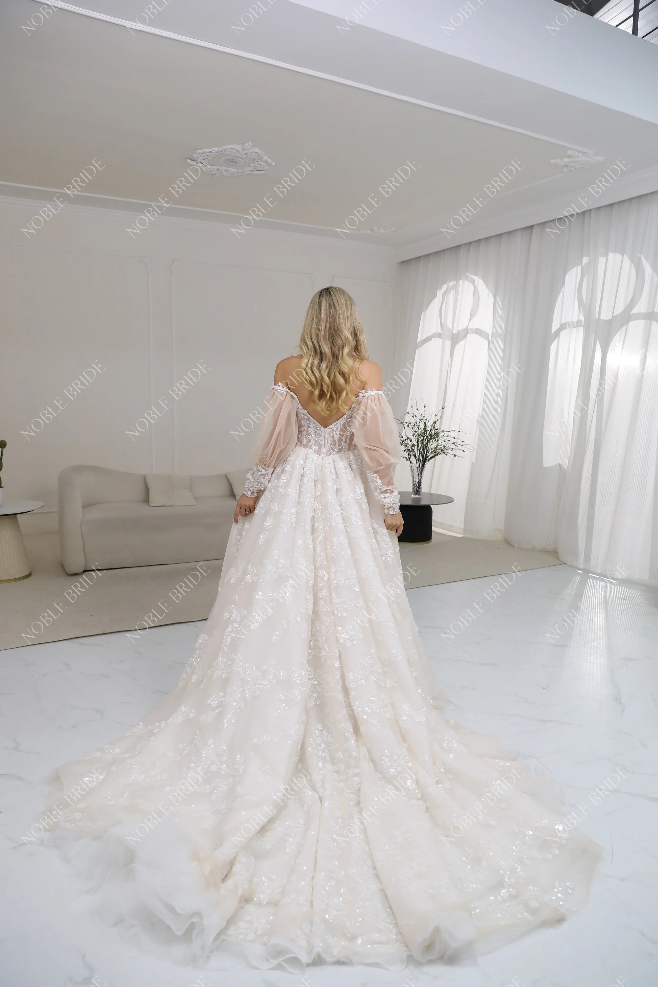 Noble Bride Wholesale Factory Detachable Sleeve Sweetheart Neck Sequin Lace Split Skirt Ball Gown Wedding Dress