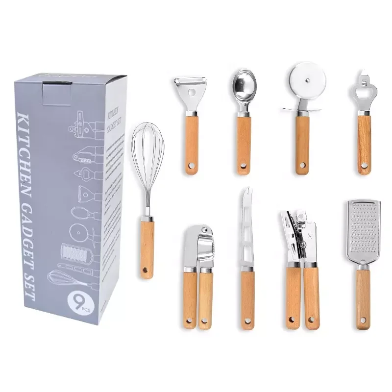 Stainless Steel Garlic Crusher with Wooden Handle Kitchen Use Metal Blade for Crushing Cheese Fruits Vegetables