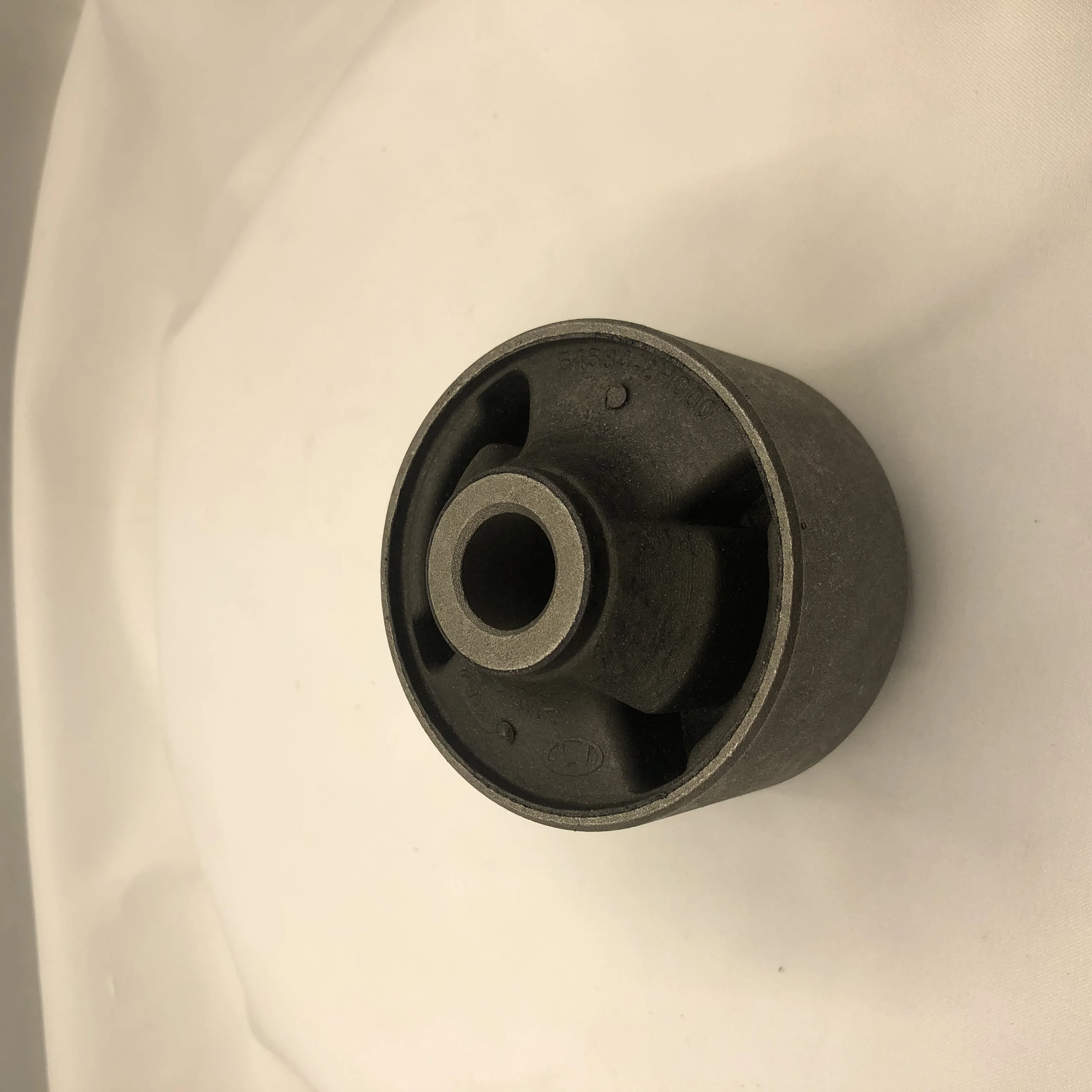 Suspension Lower Control Arm Bushing for Hyundai KIA 54584-2B000 54584-1P000 54584-0Q000 54584-2D000 54584-2G000