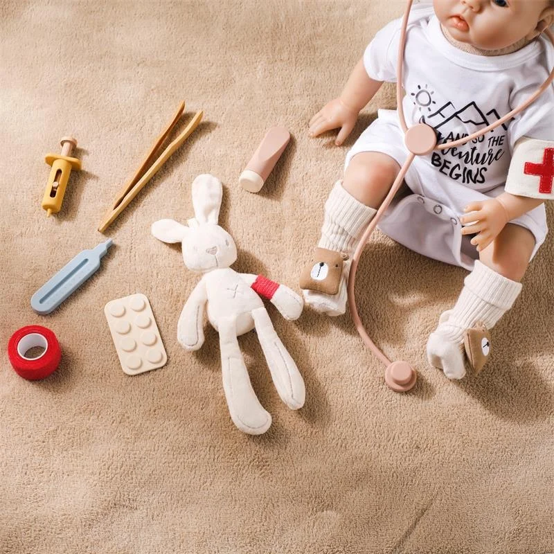 Wholesale Wooden Doctor Toy Set Simulation Medical Kit Toys Parent-child Game Role Pretend Play Toys for Kids Toddlers