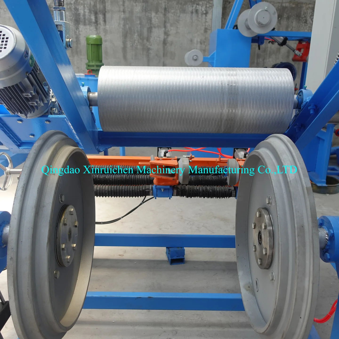 truck tire tread building machine / Waste tyre retreading machine