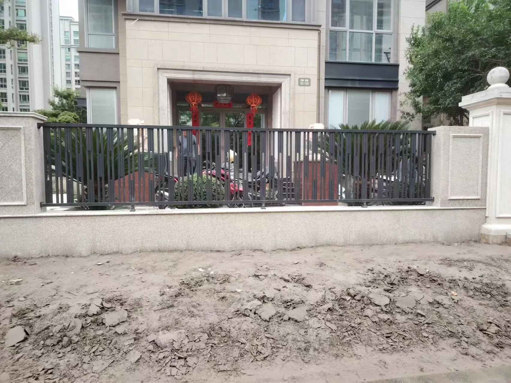 The factory sells a large number of farm fences for animal barrier garden protection