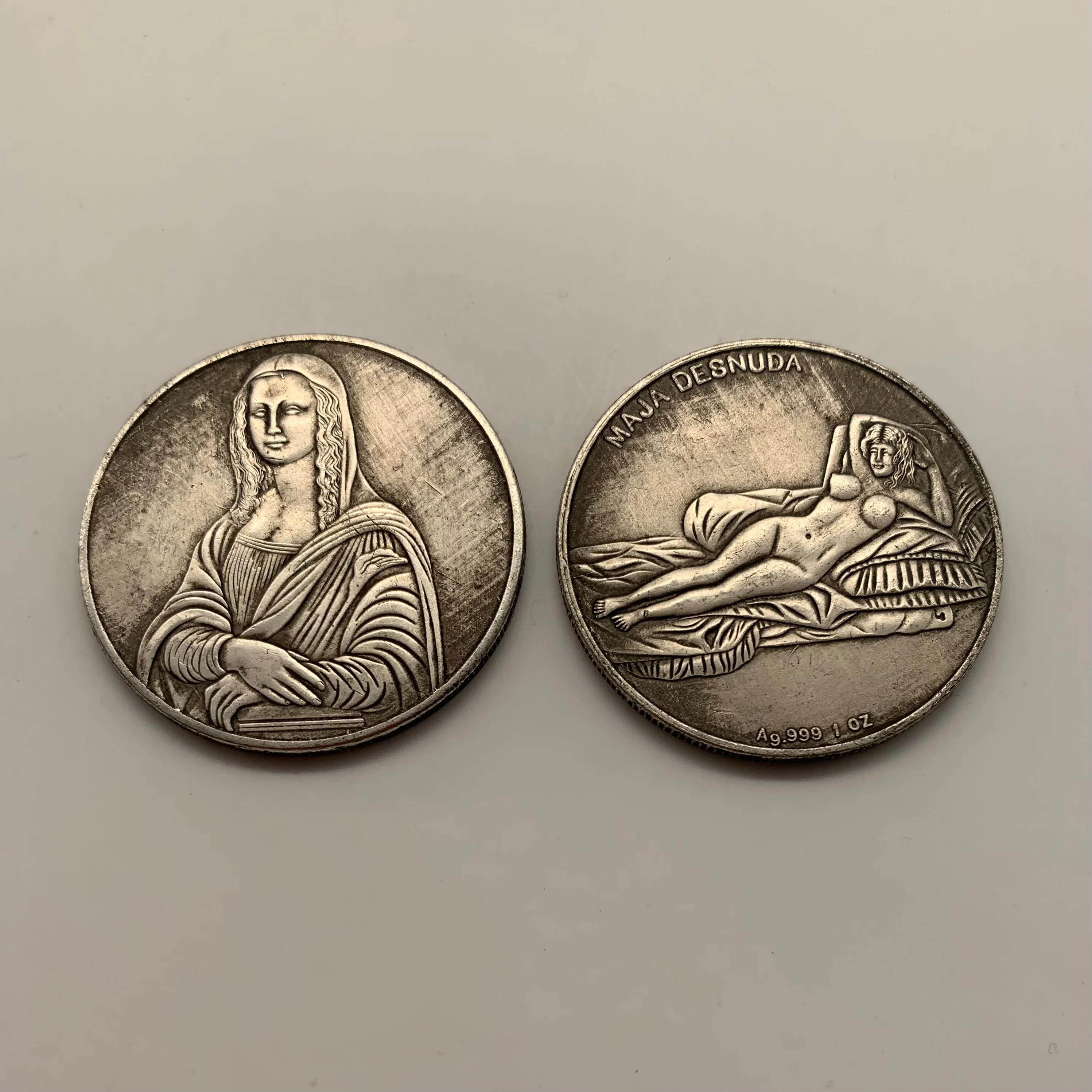 Antique handicraft Italy Mona Lisa brass antique silver plated old silver souvenir coin