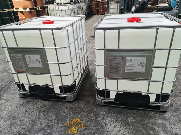 China Manufacturer High Quality Cosmetic Grade USP grade Liquid Paraffin Oil /White Oil /White Mineral Oil