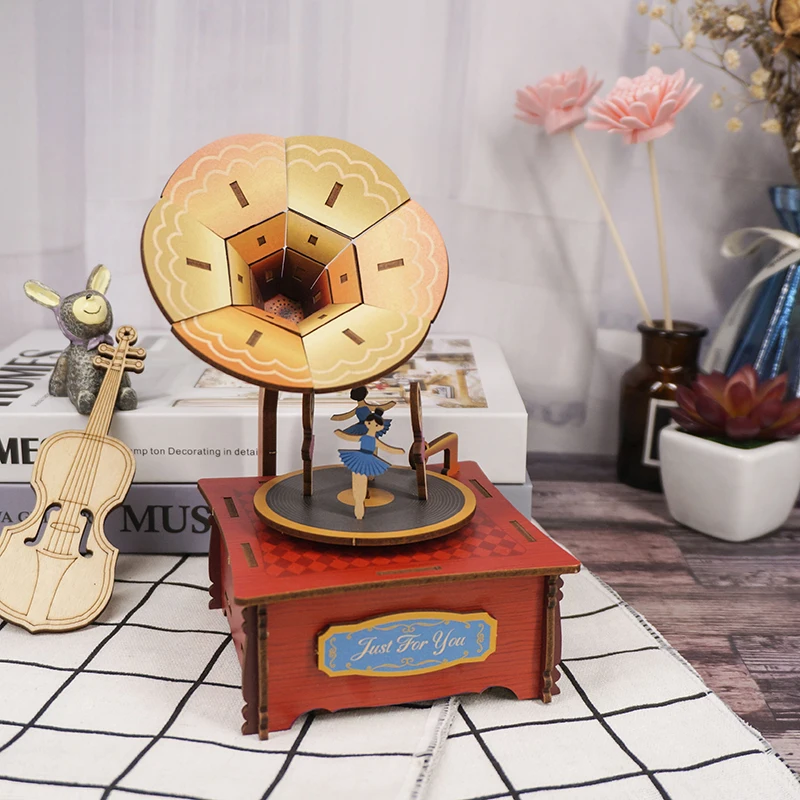 Tonecheer  Phonograph earning musical wooden toy educational musical toys Diy Music Box from china