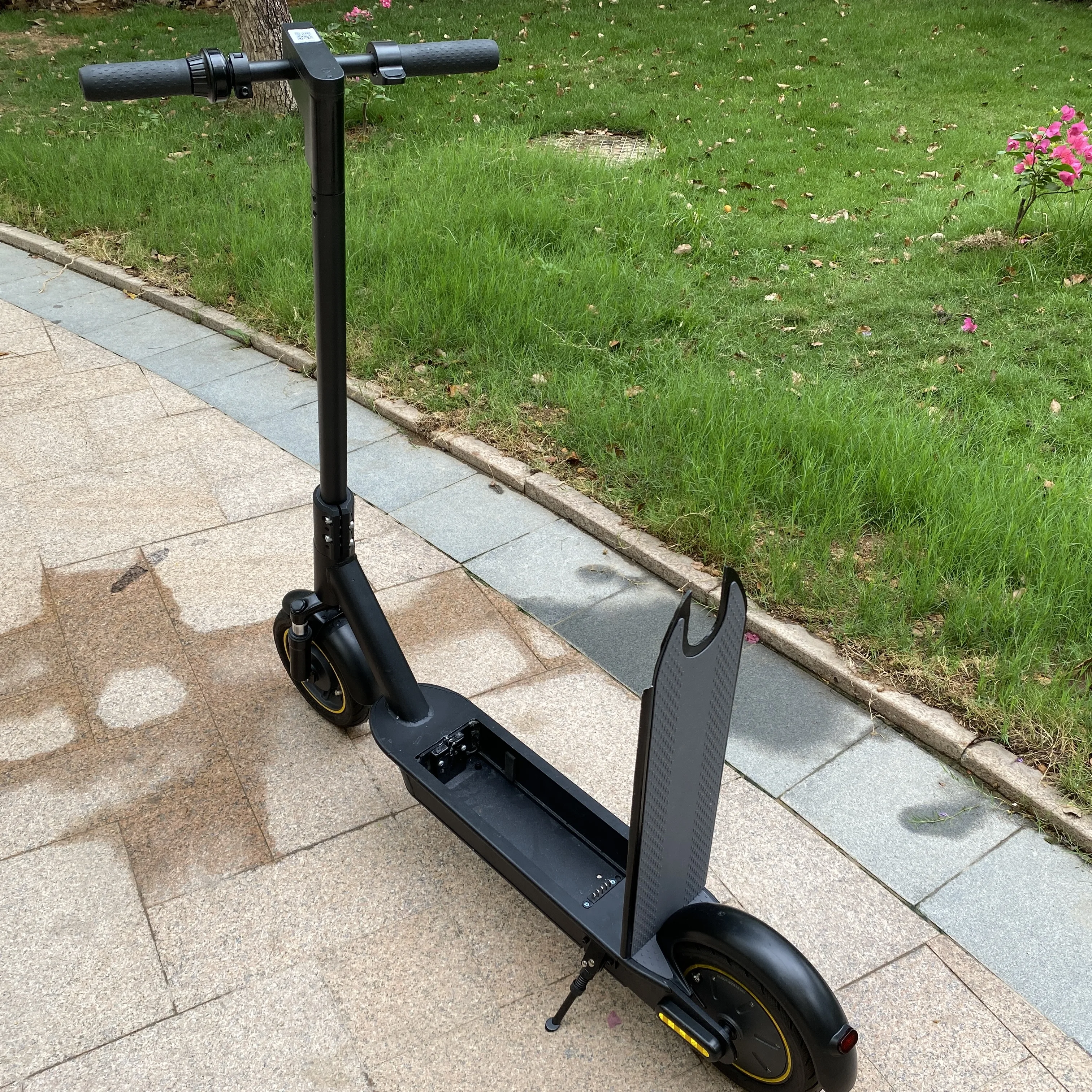 GPS sharing best 10 inch e scooter electro nonfoldable kick electric scooter made in china for adult