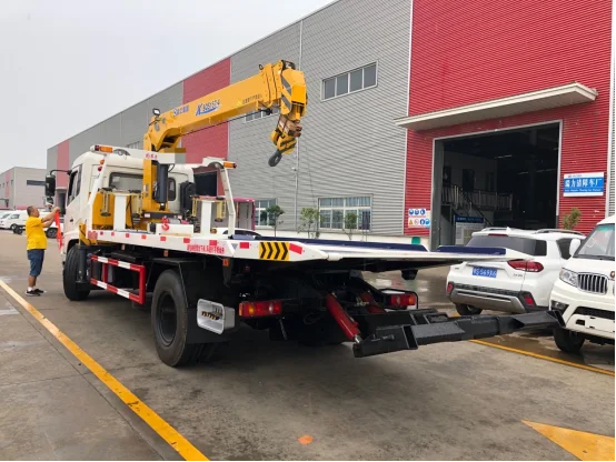 The original factory sold six Dongfeng sky brocade with hanging yellow plate wrecker road recovery car