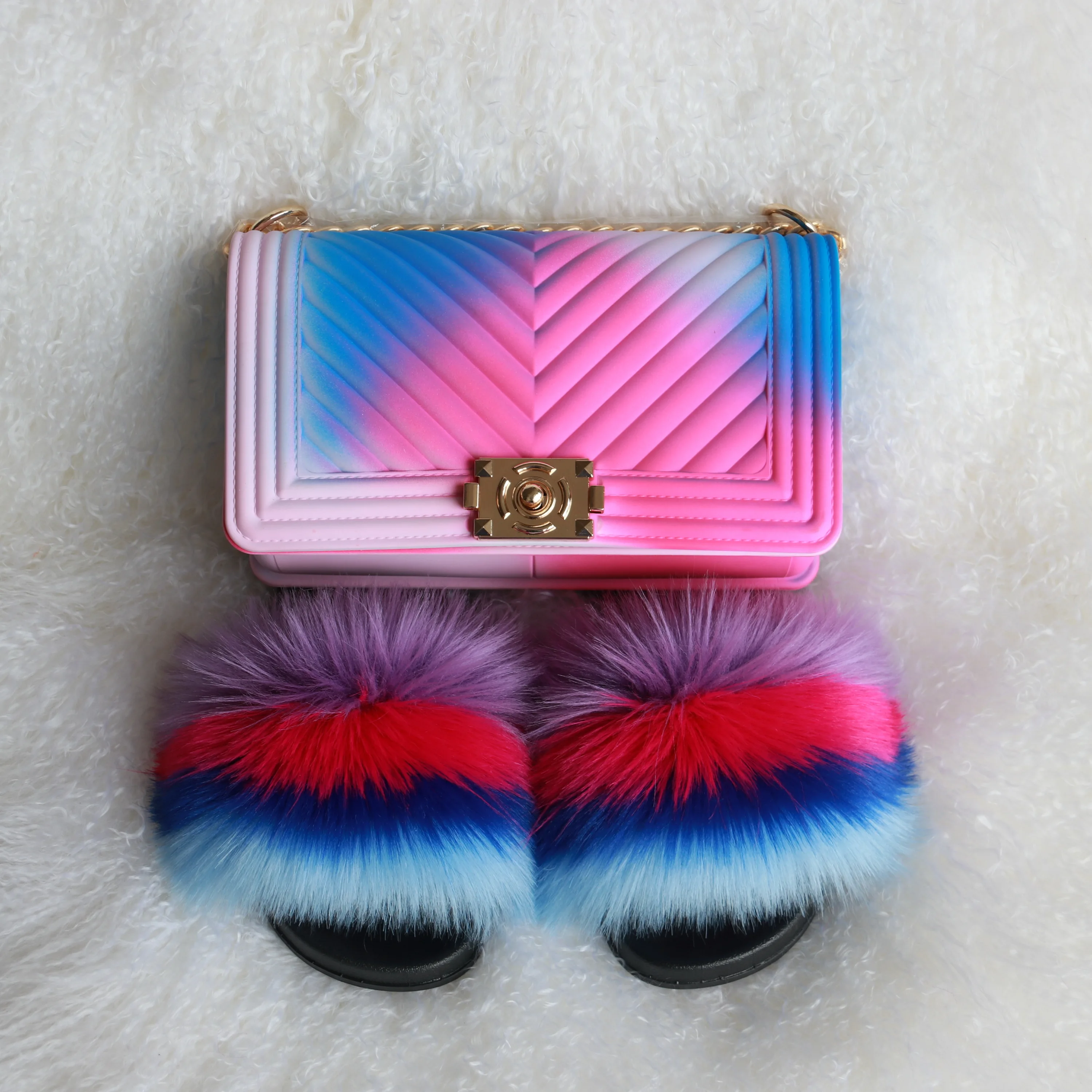 
Factory Wholesale Fast Ship Soft Luxury Matched Colors Fox Fur Slides Ladies Jelly Purse 