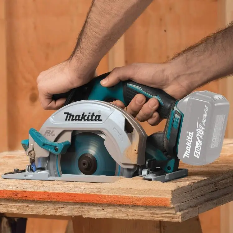 Makita Electric Circular Saw DHS680 Brushless Rechargeable 18V Lithium Battery Woodworking Portable Electric Makita Saw