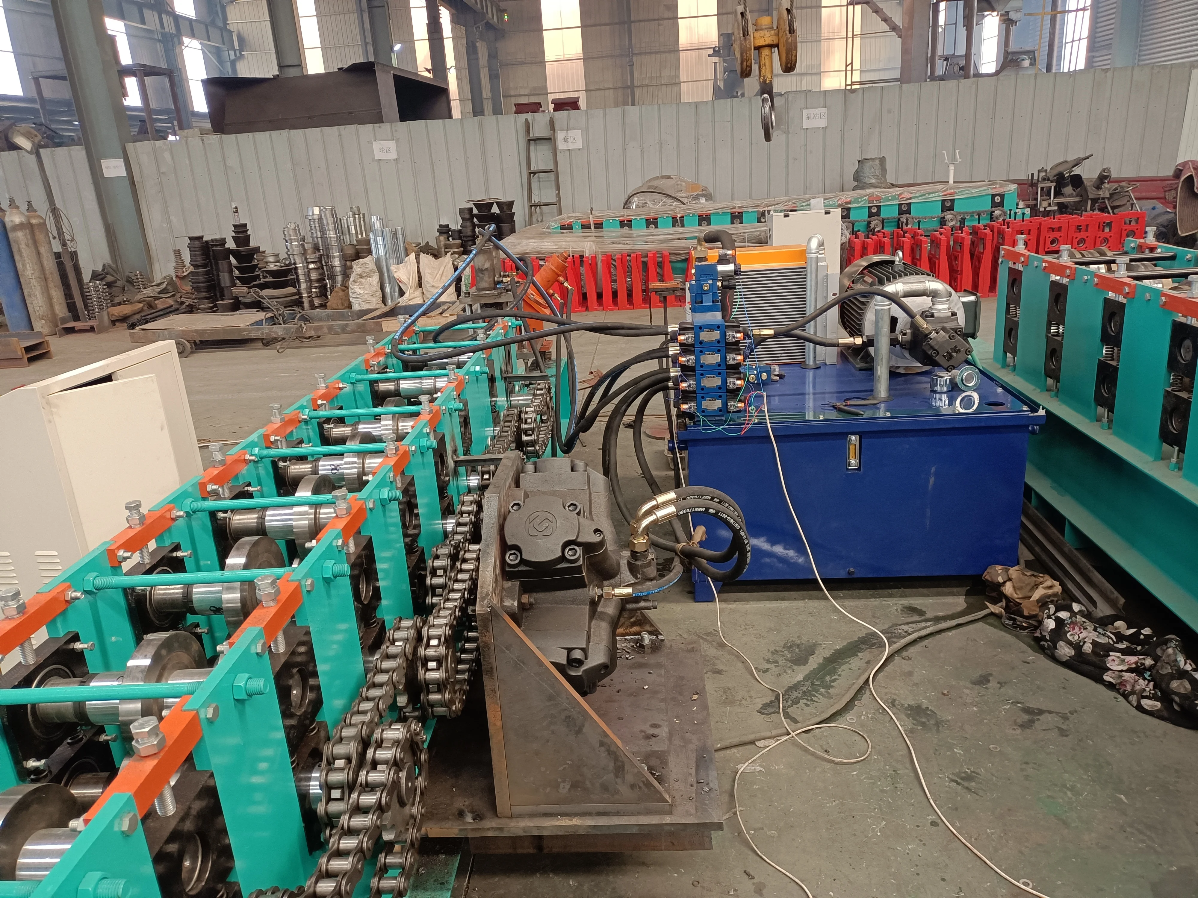 Manufacture Automatic High Quality C-type special design purlin Roll Forming Machine