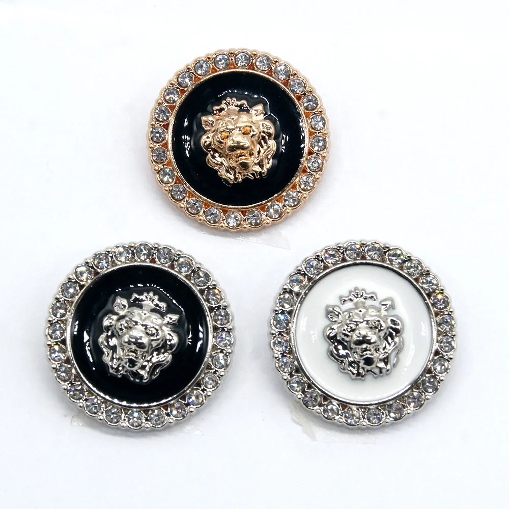 2022 new design round lion rhinestone metal sewing button for women coat garments