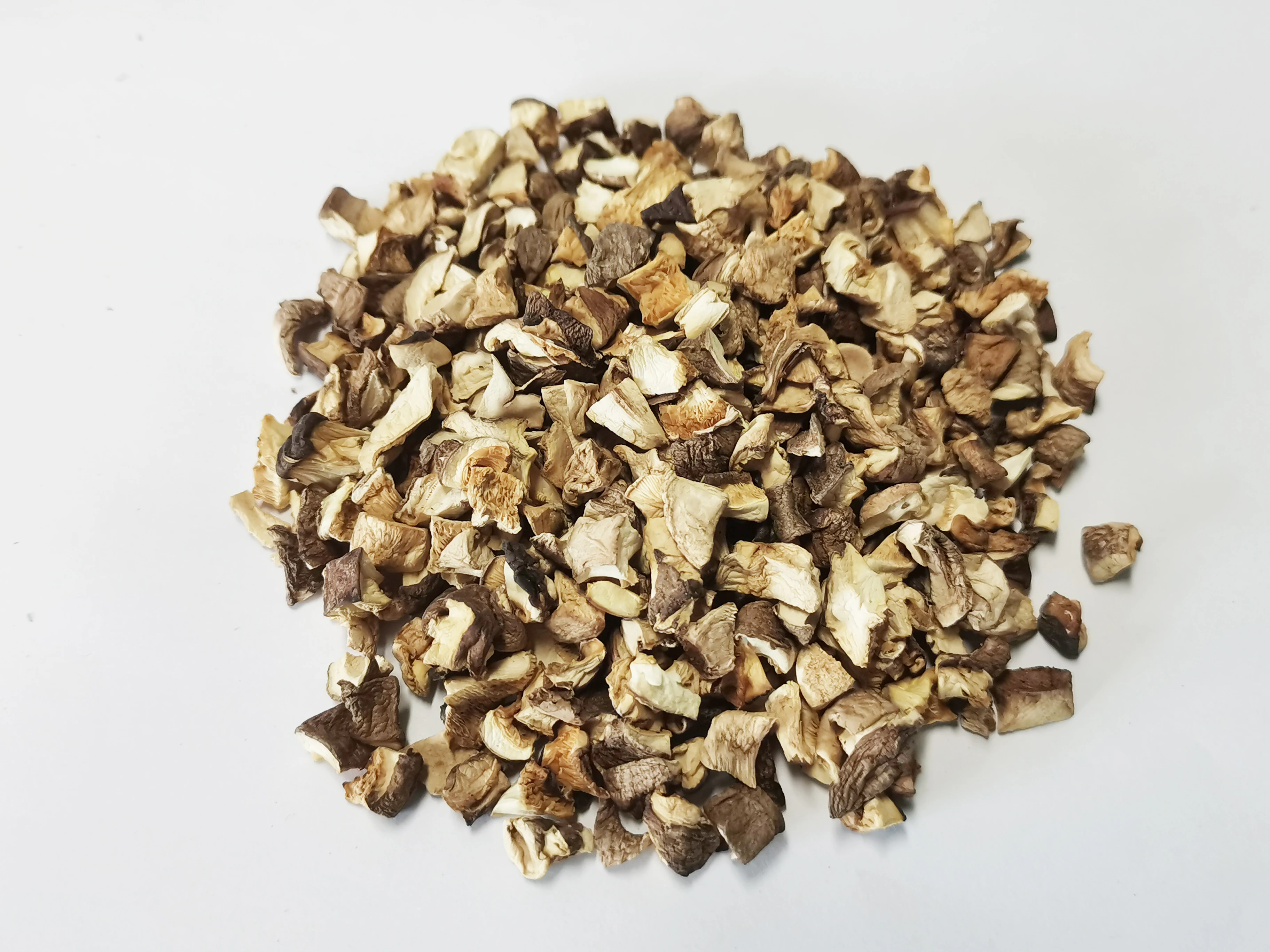 Сушеные грибы по низкой цене китайские натуральные кубики Shiitake