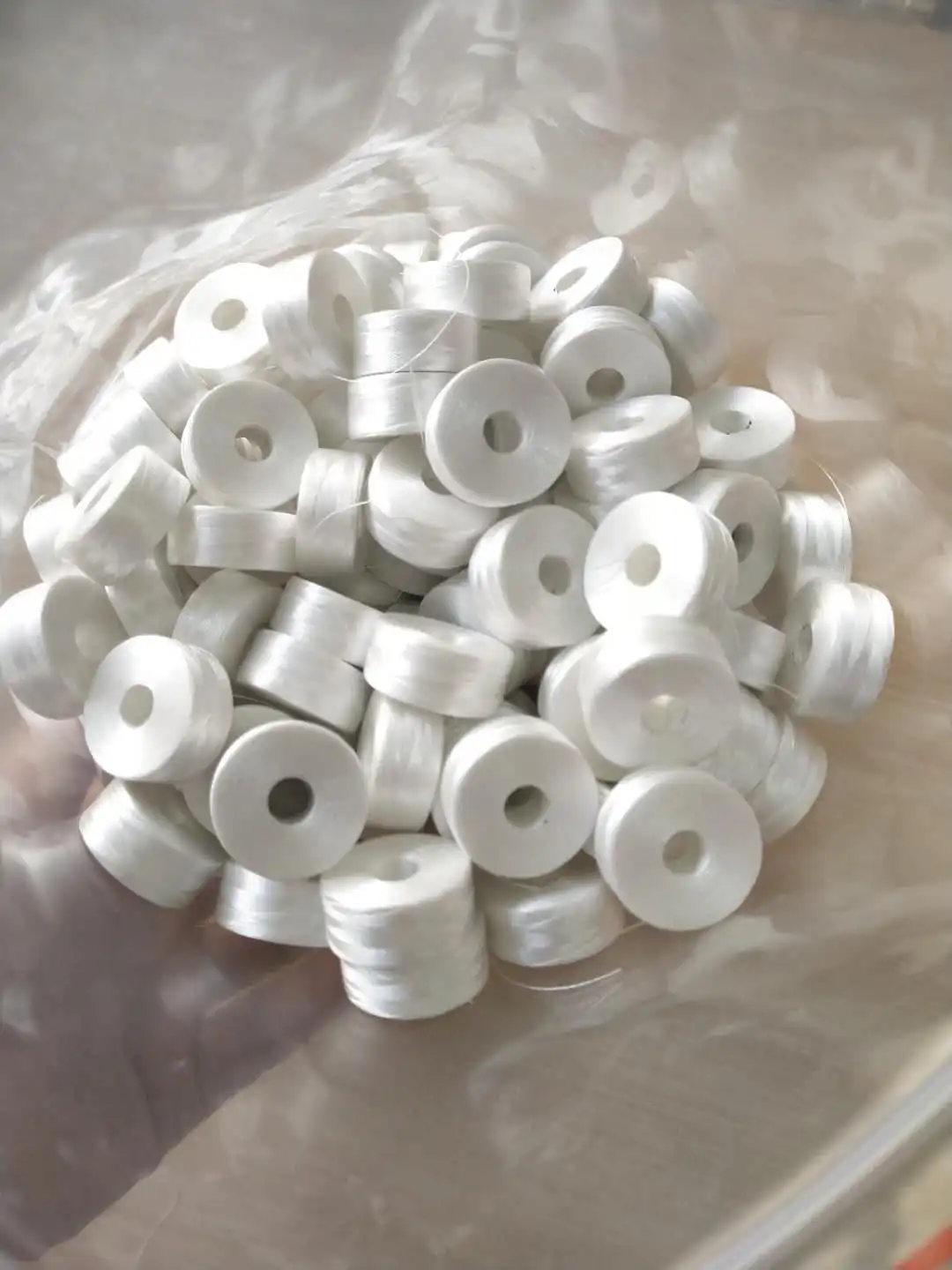 Multi-color All Size Round Shape Embroidery Machine Use Yarn Bobbin Thread